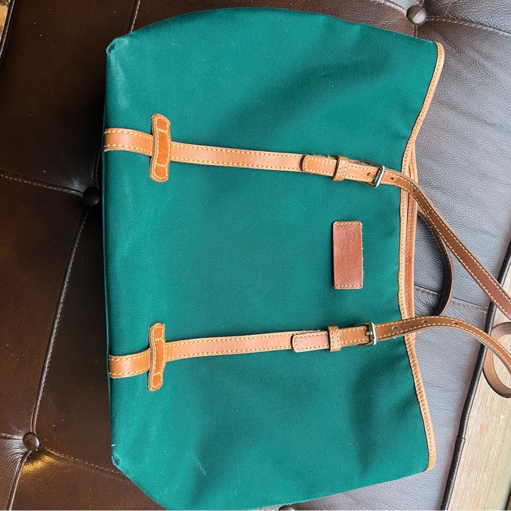 Dooney and bourke tote